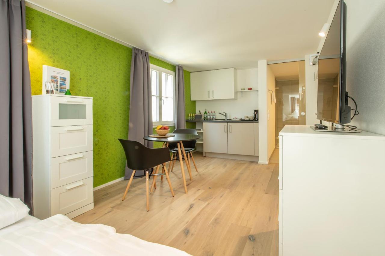 Gaestehaus Am Schlossplatz, Z. 4 Meersburg Bagian luar foto